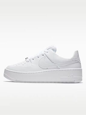 White Low-Top Nike Air Force 1